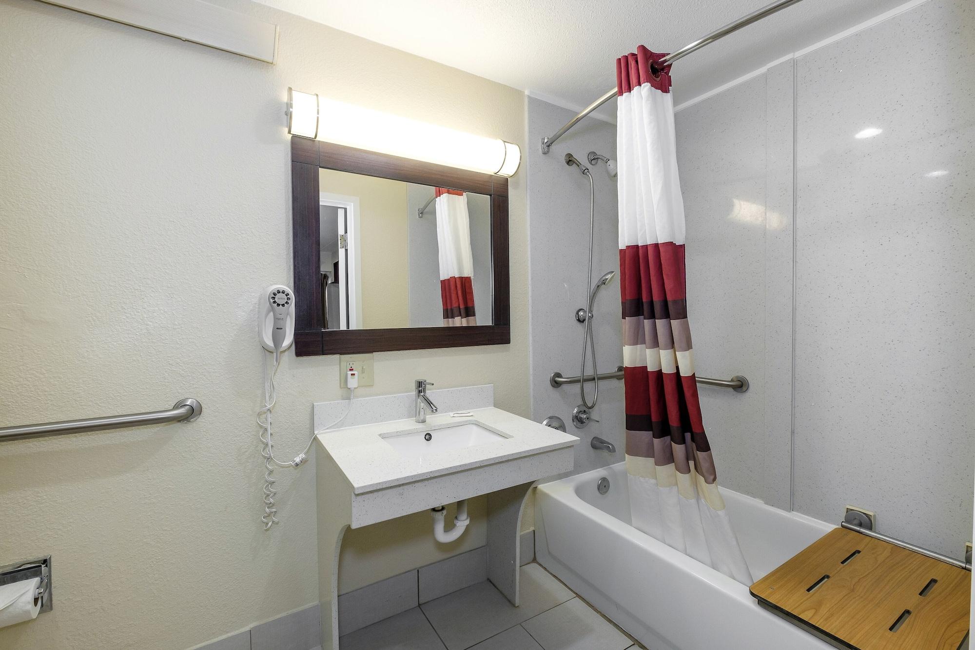 Red Roof Inn Tallahassee - University Dış mekan fotoğraf