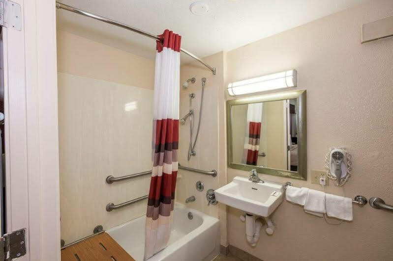 Red Roof Inn Tallahassee - University Dış mekan fotoğraf